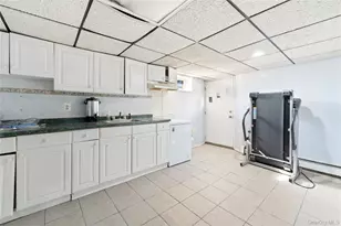 90 27th St, Copiague, NY 11726 - Photo 14