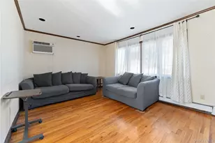 90 27th St, Copiague, NY 11726 - Photo 2