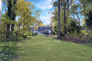 881 Union St, Bohemia, NY 11716 - Photo 4