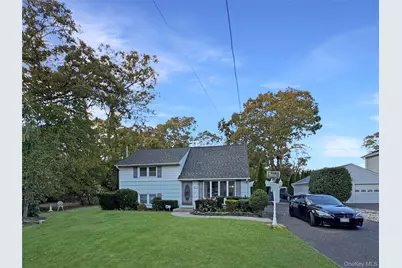 881 Union Street, Bohemia, NY 11716 - Photo 2