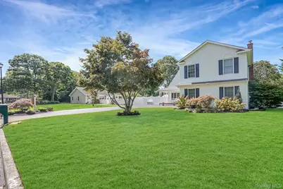 18 Concord Drive, Holtsville, NY 11742 - Photo 6