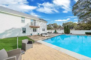 18 Concord Dr, Holtsville, NY 11742 - Photo 42