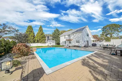 18 Concord Drive, Holtsville, NY 11742 - Photo 40