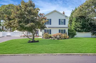 18 Concord Dr, Holtsville, NY 11742 - Photo 4