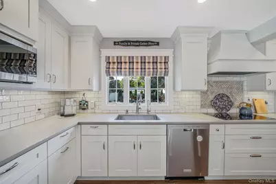 18 Concord Drive, Holtsville, NY 11742 - Photo 18