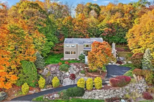 96 Cherry Hill Ct, Briarcliff Manor, NY 10510 - Photo 2