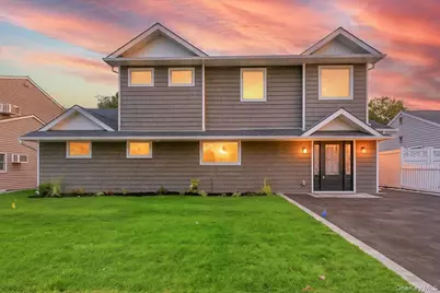 7 Hoover Lane, Bethpage, NY 11714 - Photo 2