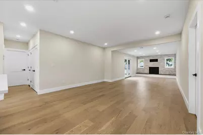 7 Hoover Lane, Bethpage, NY 11714 - Photo 10