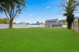 7 Hoover Ln, Bethpage, NY 11714 - Photo 32