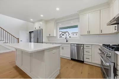 7 Hoover Lane, Bethpage, NY 11714 - Photo 6