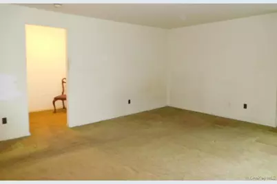 377 N Broadway #601, Yonkers, NY 10701 - Photo 6