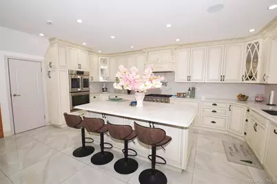 110 82nd Avenue, Kew Gardens, NY 11415 - Photo 14