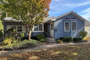 91 8th Ave, Kings Park, NY 11754 - Photo 2