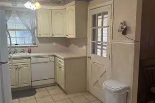 91 8th Ave, Kings Park, NY 11754 - Photo 6