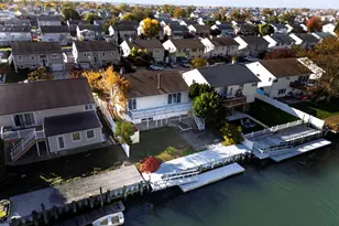 69 E 1st St, Freeport, NY 11520 - Photo 28