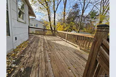 8 Mockingbird Lane, Poughkeepsie, NY 12601 - Photo 18