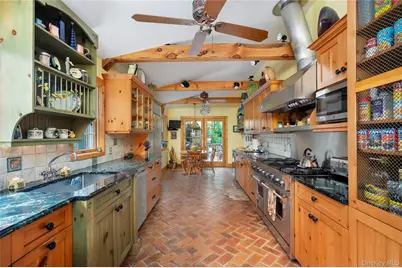 32 Hicks Lane, Old Westbury, NY 11568 - Photo 12