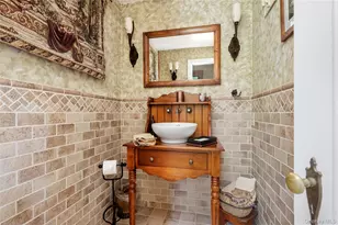 32 Hicks Ln, Old Westbury, NY 11568 - Photo 16