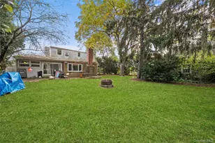 9 Tudor Rd, Farmingdale, NY 11735 - Photo 4