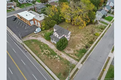 135 Merritts Road, Farmingdale, NY 11735 - Photo 10