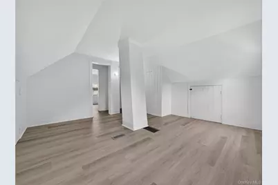 17 W Maple Avenue, Suffern, NY 10901 - Photo 18