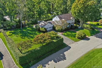 52 Glenwood Lane, East Hills, NY 11577 - Photo 26