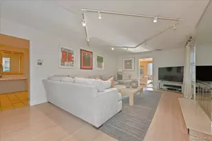 52 Glenwood Ln, East Hills, NY 11577 - Photo 6