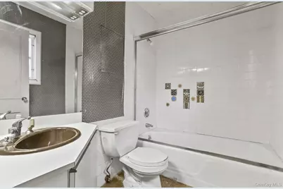 24 Muir Place, New Rochelle, NY 10801 - Photo 22