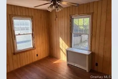 163 Massachusetts Avenue, Massapequa, NY 11758 - Photo 8