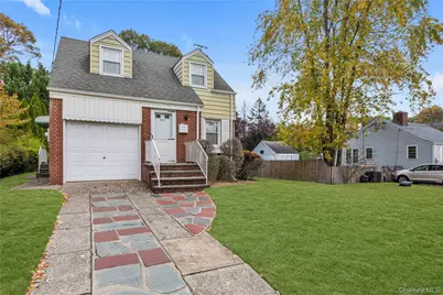 207 Motley Street, Valley Stream, NY 11580 - Photo 18