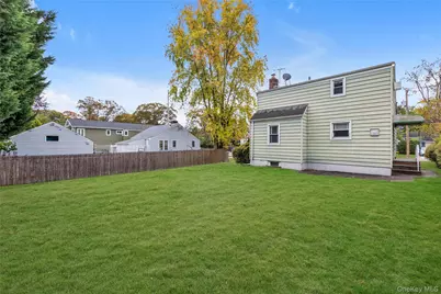 207 Motley Street, Valley Stream, NY 11580 - Photo 16