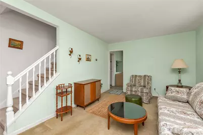 207 Motley Street, Valley Stream, NY 11580 - Photo 4