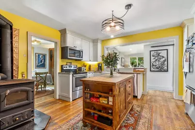 310 Oak Lane, Newburgh, NY 12550 - Photo 10