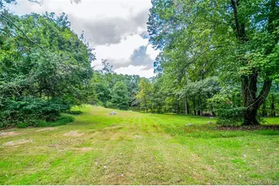 310 Oak Lane, Newburgh, NY 12550 - Photo 10