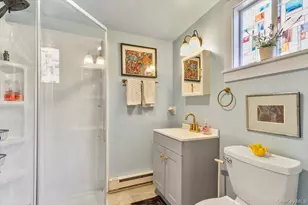 310 Oak Ln, Newburgh, NY 12550 - Photo 14