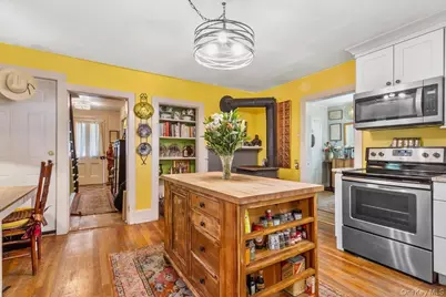 310 Oak Lane, Newburgh, NY 12550 - Photo 14