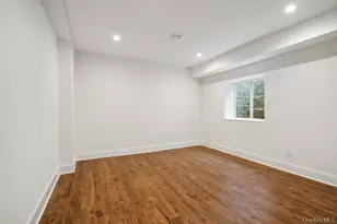 46 Plainview Rd, Woodbury, NY 11797 - Photo 38