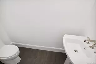 46 Plainview Rd, Woodbury, NY 11797 - Photo 20