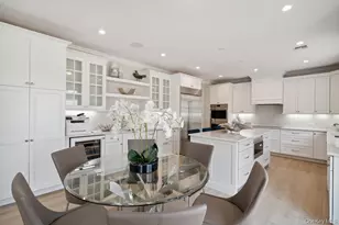 46 Plainview Rd, Woodbury, NY 11797 - Photo 14