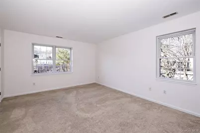 41 N Moger Avenue, Mount Kisco, NY 10549 - Photo 14