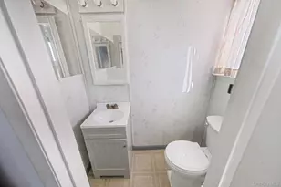 236 New York Ave, Bay Shore, NY 11706 - Photo 20