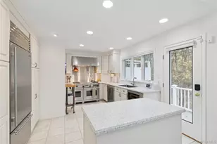 17 Lyme Ln, East Hampton, NY 11937 - Photo 10