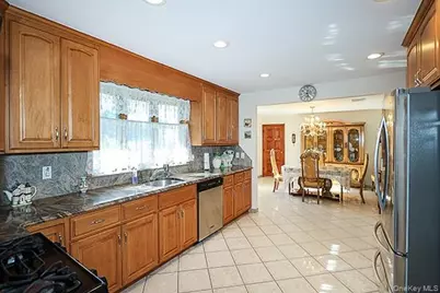 81 Ward Street, Westbury, NY 11590 - Photo 10