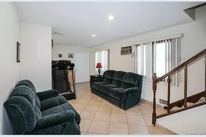 81 Ward Street, Westbury, NY 11590 - Photo 18