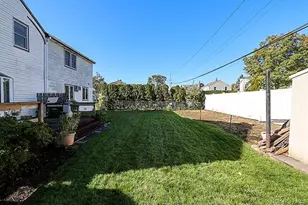 81 Ward St, Westbury, NY 11590 - Photo 30