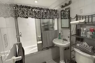 69-22 64th Pl, Ridgewood, NY 11385 - Photo 18