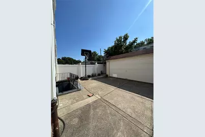 6922 64th Place, Ridgewood, NY 11385 - Photo 32