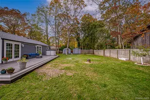 39 Lynncliff Rd, Hampton Bays, NY 11946 - Photo 32