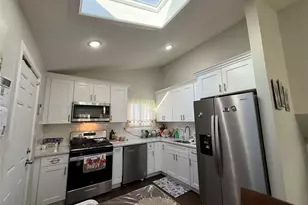 51 Bruce Ln, Brentwood, NY 11717 - Photo 10