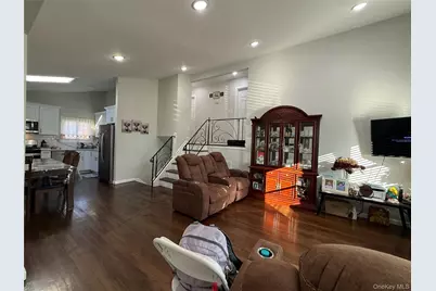 51 Bruce Lane, Brentwood, NY 11717 - Photo 8